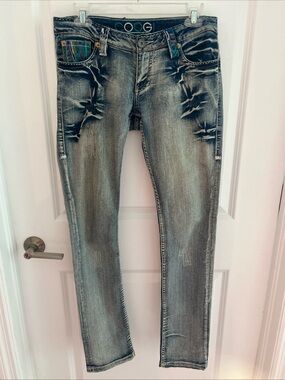 Coogi vintage Distressed Women’s Jeans with Accent Stitching 5-6 30x32